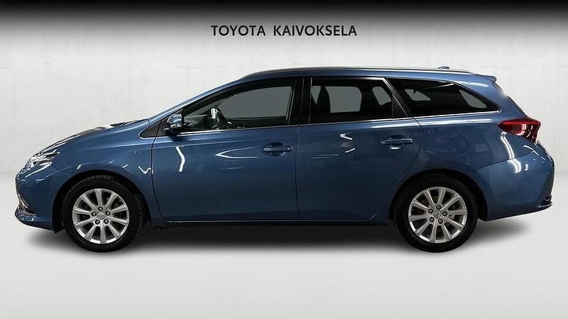 Käytetty Toyota Auris Touring Sports Multidrive S 116 HP (85 kW) 2015 Sininen Farmari