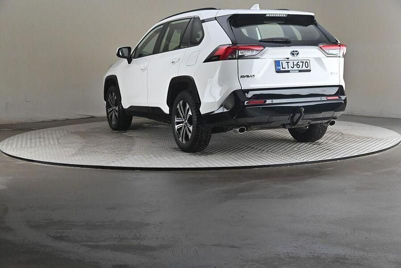 Käytetty Toyota RAV4 Hybrid Active 306 HP (225 kW) 2025 Katumaasturi