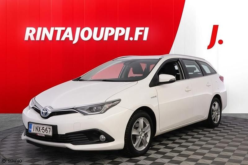 Käytetty Toyota Auris Touring Sports Business Edition 99 HP (72 kW) 2017 Valkoinen Farmari