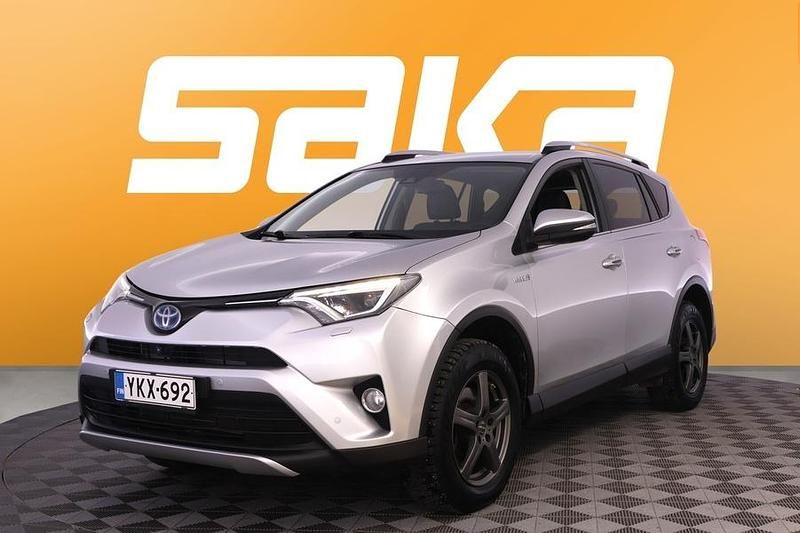 Käytetty Toyota RAV4 Hybrid Premium 155 HP (114 kW) 2016 Katumaasturi