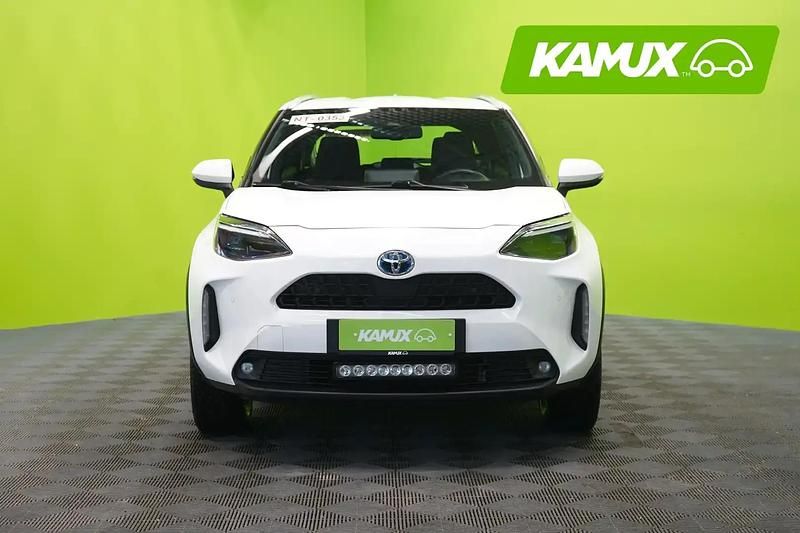 Käytetty Toyota Yaris Cross Business Edition 116 HP (85 kW) 2022 Katumaasturi