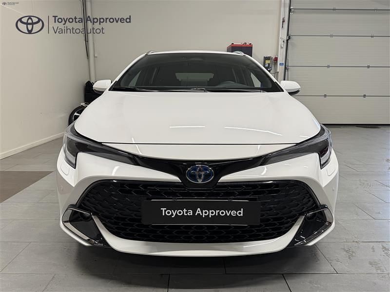 Käytetty Toyota Corolla Active 196 HP (144 kW) 2024 Valkoinen Farmari