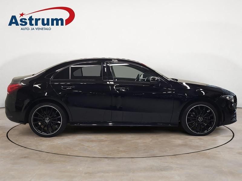 Käytetty Mercedes A250 Business 160 HP (117 kW) 2020 Musta Sedan