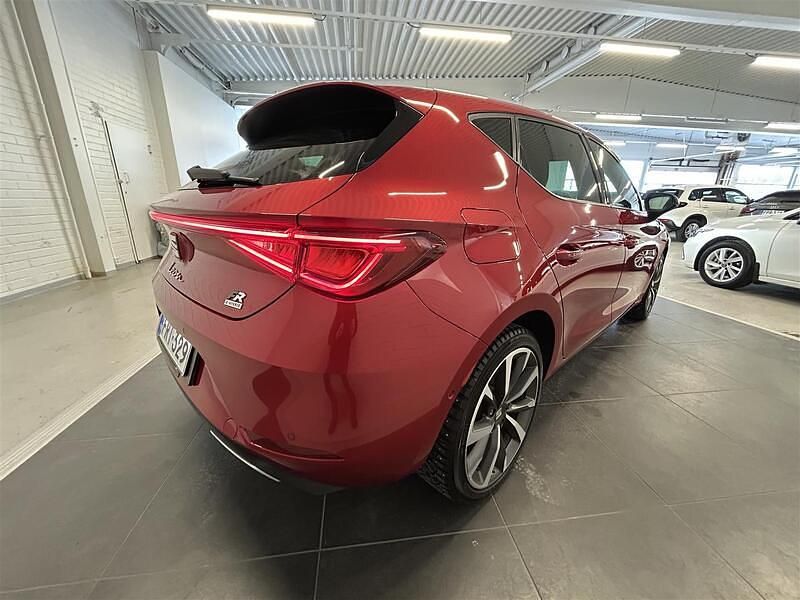 Käytetty Seat Leon FR 204 HP (150 kW) 2020 Punainen Viistoperä