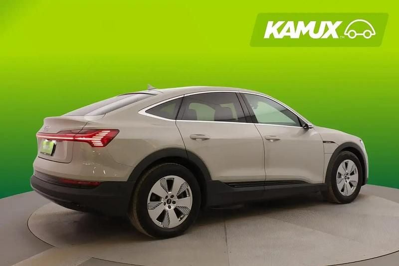 Käytetty Audi e-tron Sportback Comfort 300 kW (408 HP) 2022 Ruskea Katumaasturi