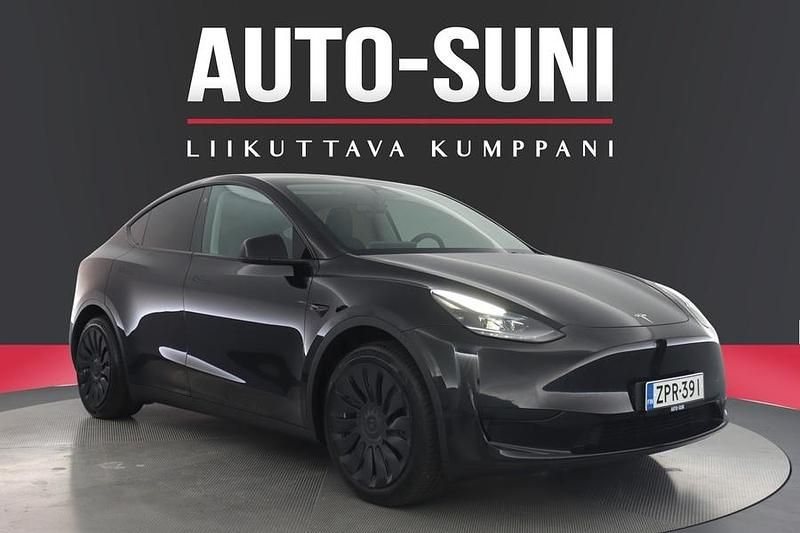 Käytetty 2023 Tesla Model Y RWD Katumaasturi | 33 470 € (Perustarjous) - Kuva 1/4