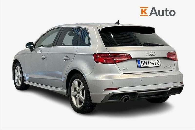 Käytetty Audi A3 Sportback Business 116 HP (85 kW) 2019 Hopea Viistoperä