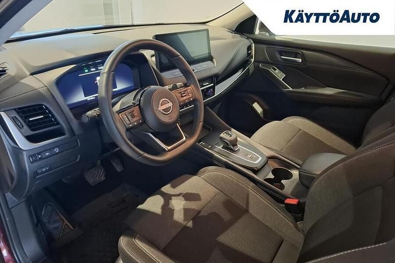 Käytetty Nissan Qashqai N-Connecta 158 HP (116 kW) 2023 Punainen Katumaasturi