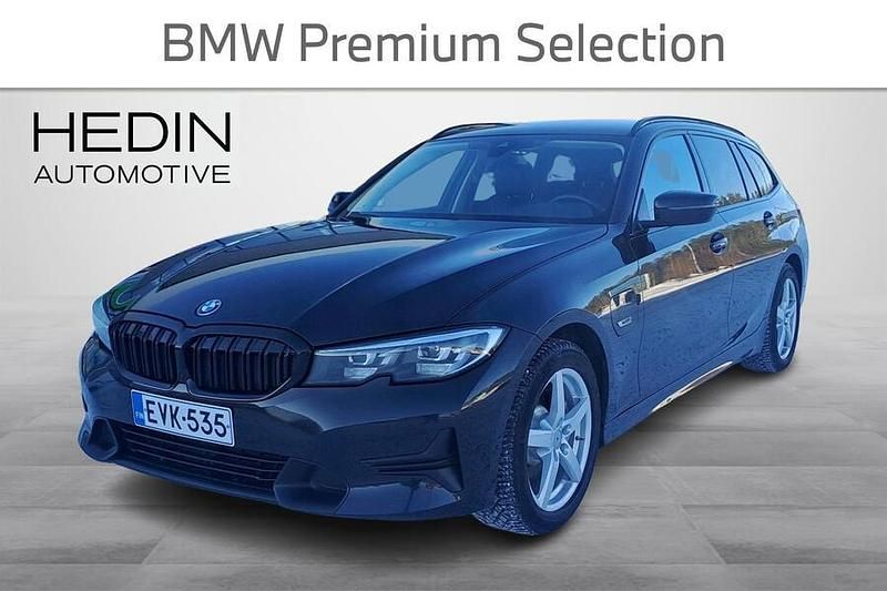 Käytetty BMW 330e Sport Line 292 HP (214 kW) 2022 Farmari