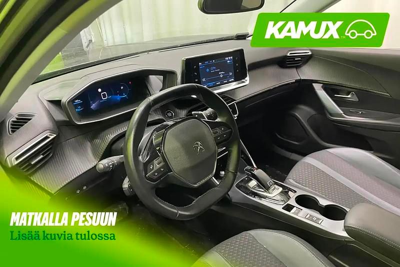 Käytetty Peugeot 2008 Allure 131 HP (96 kW) 2021 Musta Katumaasturi