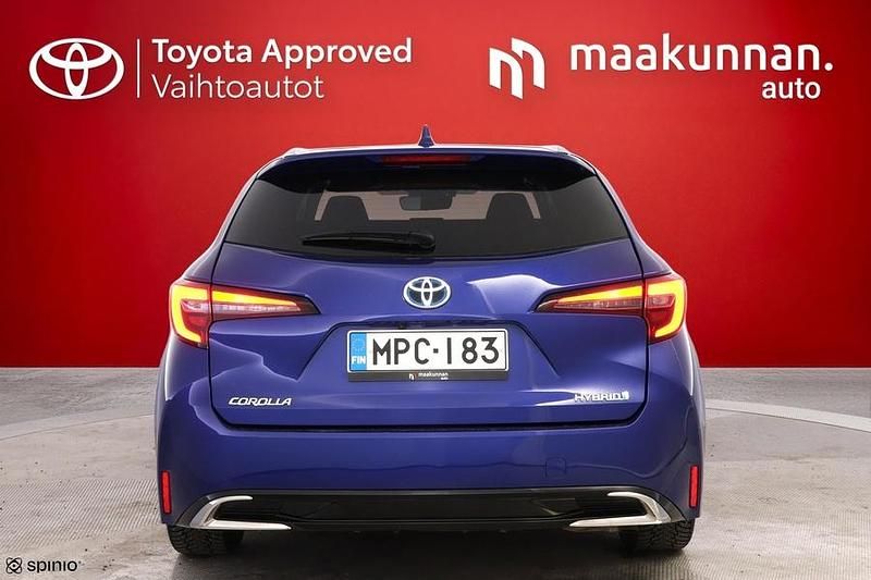 Käytetty Toyota Corolla Edition 140 HP (102 kW) 2023 Sininen Farmari