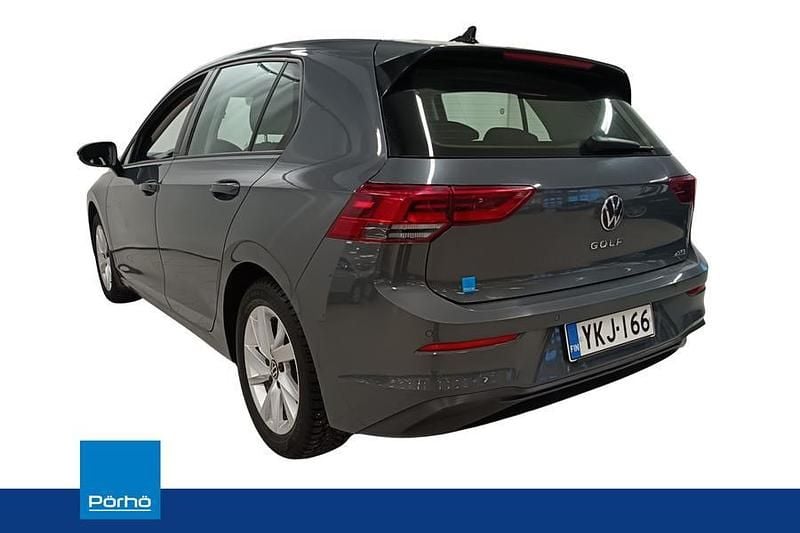 Käytetty VW Golf VIII Edition 150 HP (110 kW) 2020 Harmaa Viistoperä