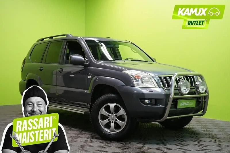 Hopea / harmaa Käytetty 2003 Toyota Land Cruiser Tila-auto | 9 900 € (Perustarjous) - Kuva 1/4