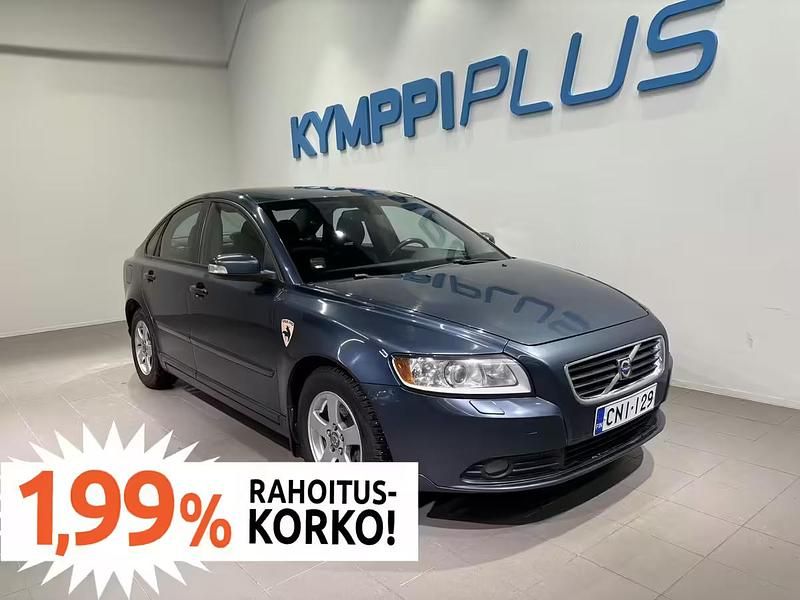 Käytetty Volvo S40 Momentum 109 HP (80 kW) 2008 Sedan