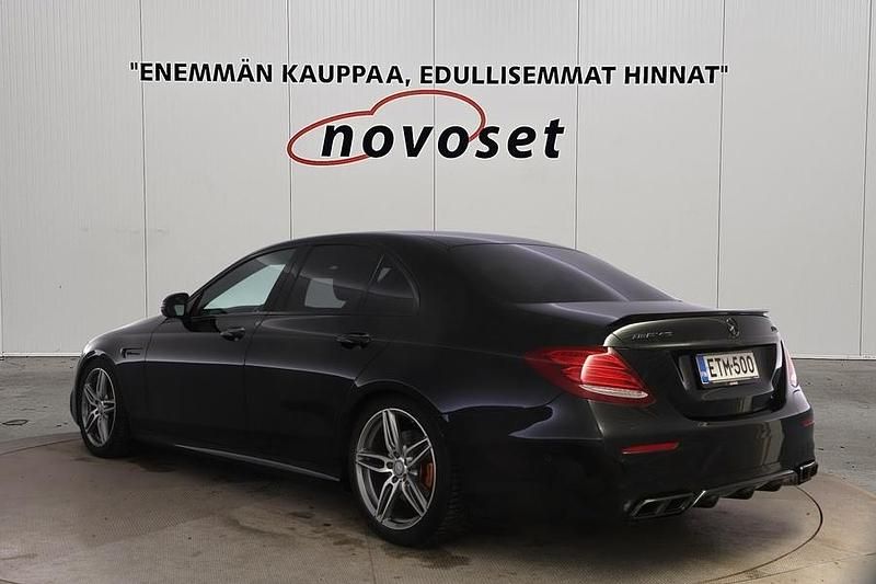 Käytetty Mercedes E350 Business 211 HP (155 kW) 2018 Musta Sedan