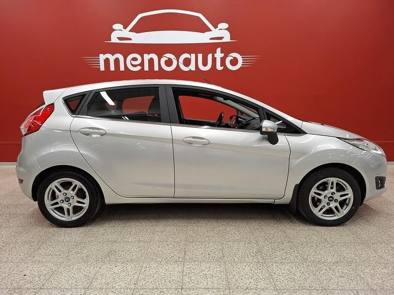 Käytetty Ford Fiesta Titanium 80 HP (58 kW) 2013 Viistoperä