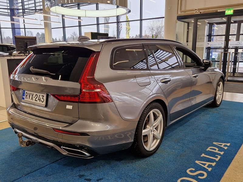 Käytetty Volvo V60 Business Edition 2021 Farmari