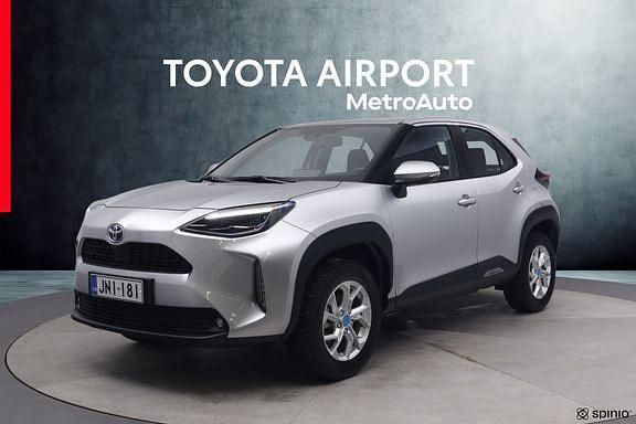 Hopea Käytetty 2024 Toyota Yaris Cross Active Katumaasturi | 25 890 € (Hyvä tarjous) - Kuva 1/4