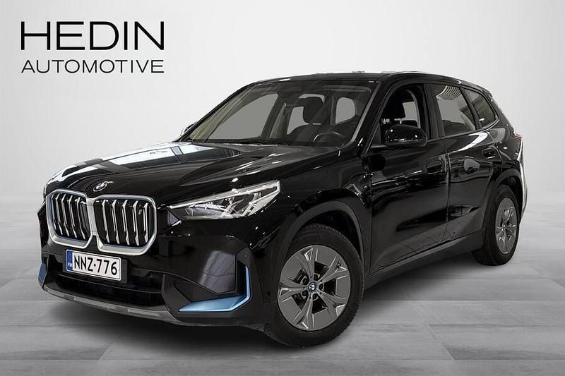 Musta Käytetty 2023 BMW iX1 M Sport Katumaasturi | 36 990 € - Kuva 1/4