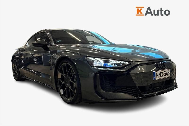 Käytetty Audi e-tron GT quattro Performance 611 kW (831 HP) 2024 Harmaa Sedan