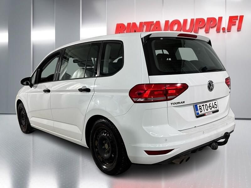 Käytetty VW Touran Trendline 150 HP (110 kW) 2016 Tila-auto