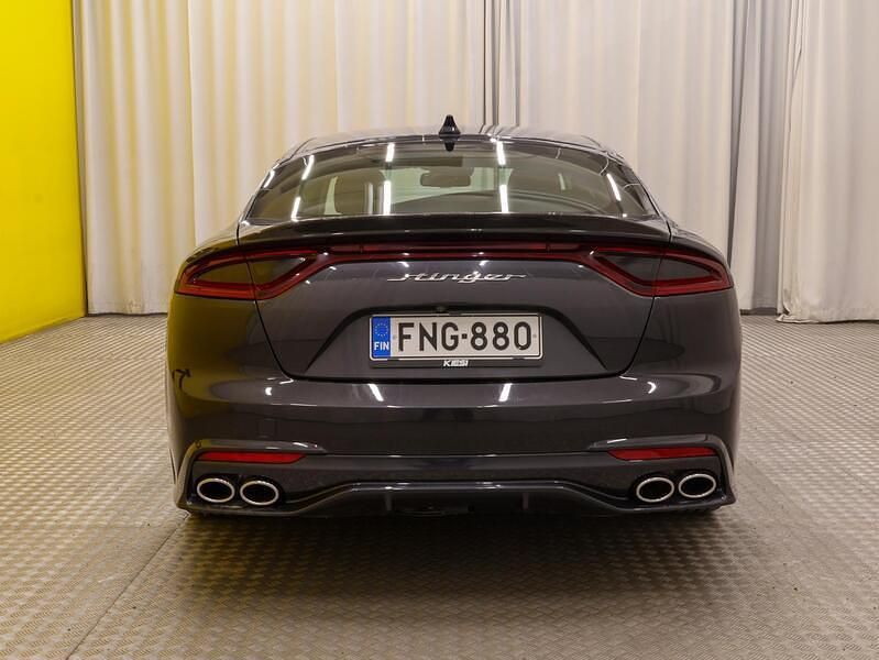 Käytetty Kia Stinger Premium 256 HP (188 kW) 2018 Viistoperä