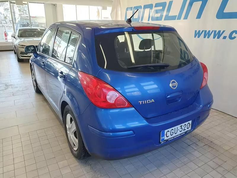 Käytetty Nissan Tiida 110 HP (80 kW) 2008 Viistoperä