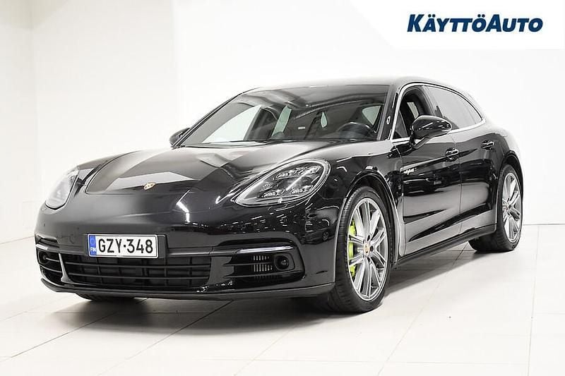 Käytetty Porsche Panamera 4 Sport Turismo 449 HP (330 kW) 2019 Mus Sedan