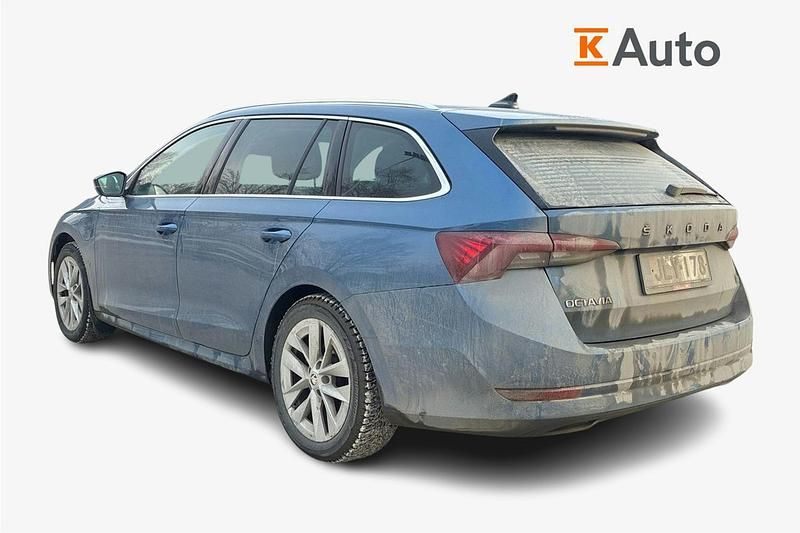 Käytetty Skoda Octavia Style 150 HP (110 kW) 2021 Sininen Farmari