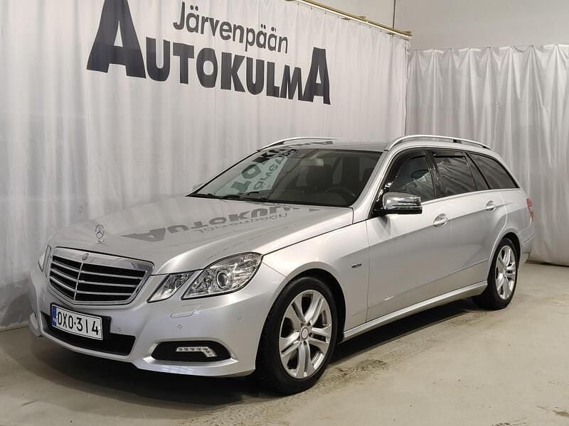 Hopea Käytetty 2010 Mercedes E250 Farmari | 11 980 € (Perustarjous) - Kuva 1/4