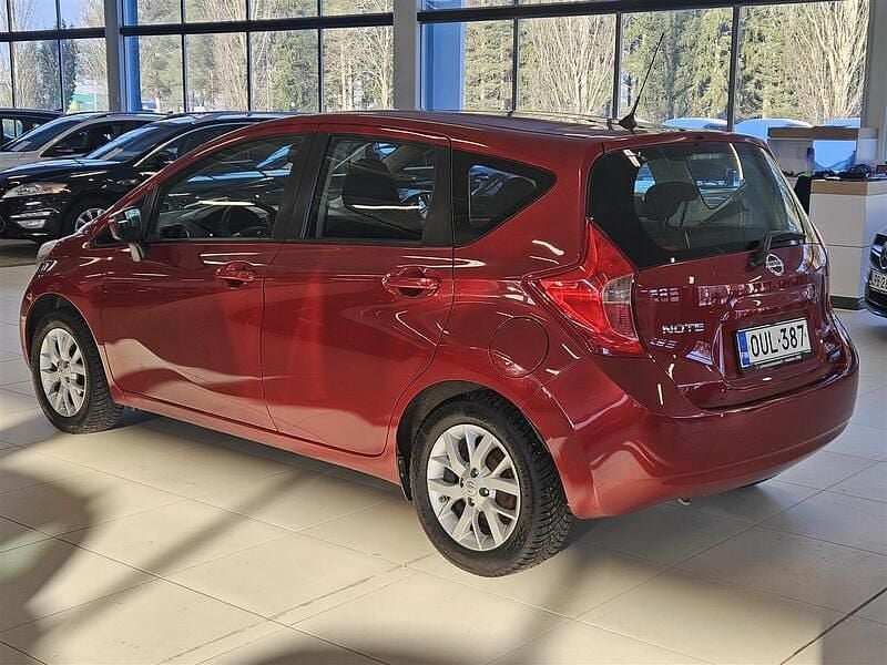 Käytetty Nissan Note Acenta 80 HP (58 kW) 2014 Punainen Viistoperä