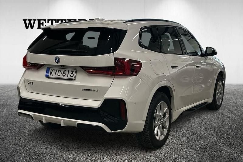 Käytetty BMW X1 M Sport 245 HP (180 kW) 2023 Katumaasturi