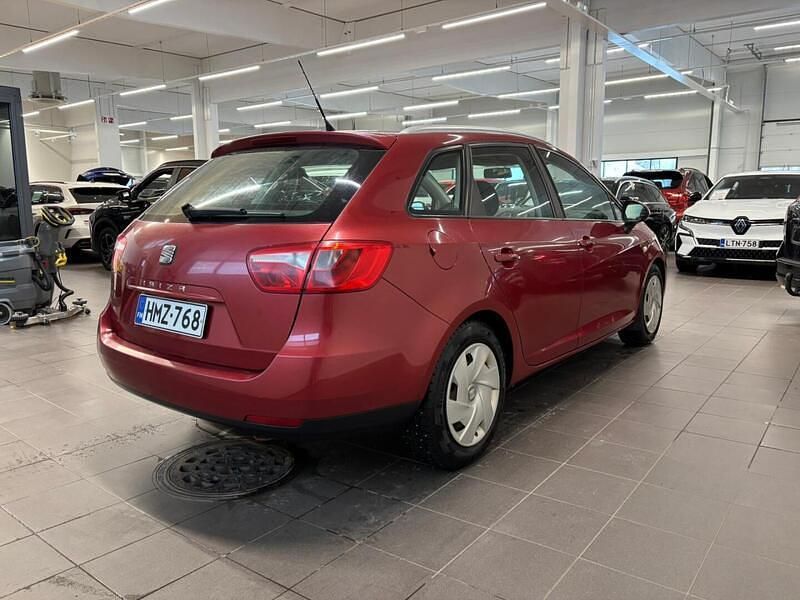 Käytetty Seat Ibiza ST Style 86 HP (63 kW) 2011 Punainen Farmari