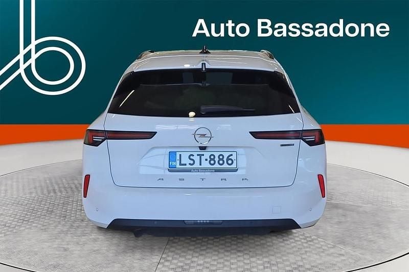 Käytetty Opel Astra Edition 136 HP (100 kW) 2024 Farmari
