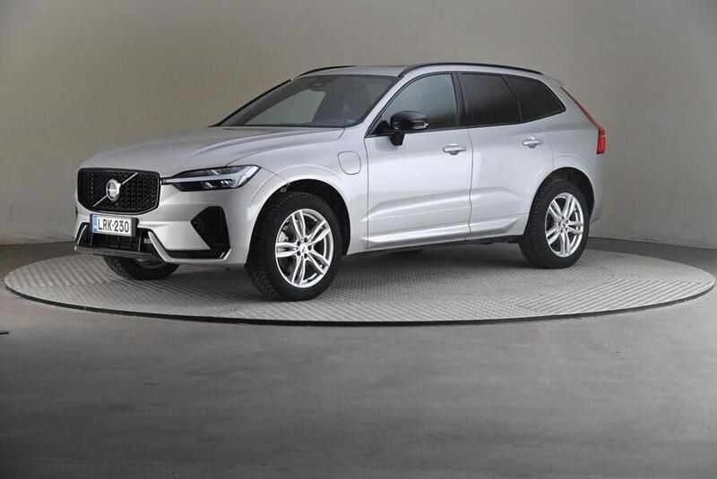 Käytetty 2022 Volvo XC60 R-Design Katumaasturi | 43 500 € (Perustarjous) - Kuva 1/4