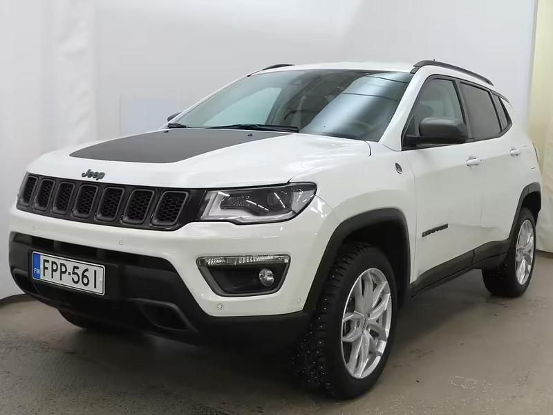 Valkoinen Käytetty 2020 Jeep Compass Trailhawk Katumaasturi | 24 890 € (Perustarjous) - Kuva 1/4