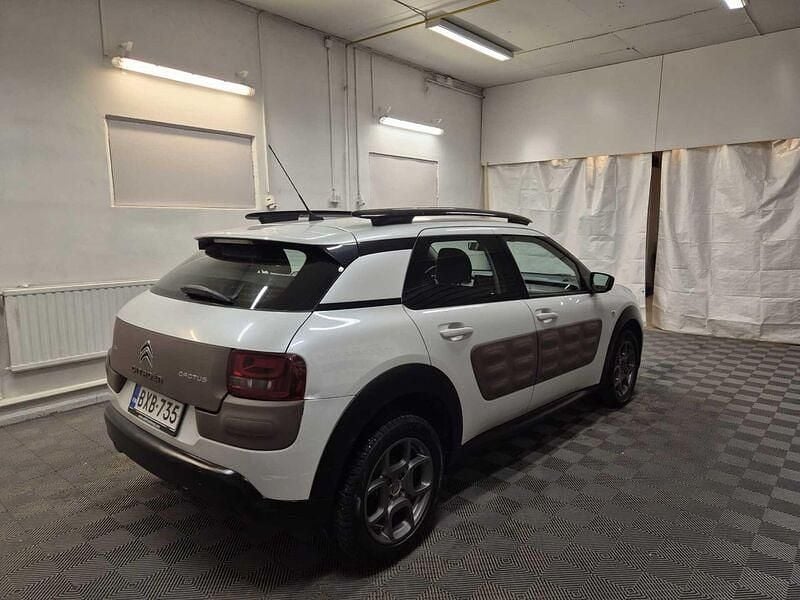 Käytetty Citroën C4 Cactus Feel 82 HP (60 kW) 2015 Viistoperä