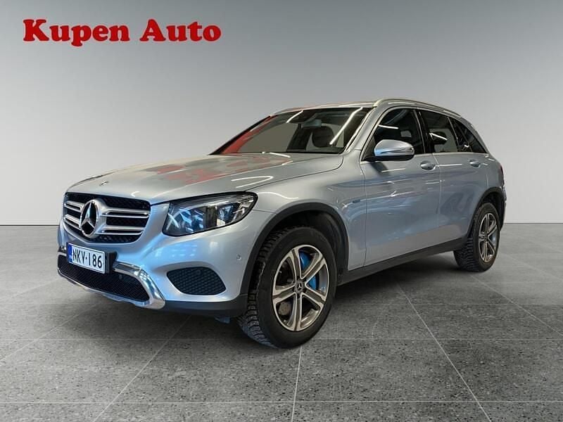 Käytetty Mercedes GLC350 Business 211 HP (155 kW) 2017 Katumaasturi