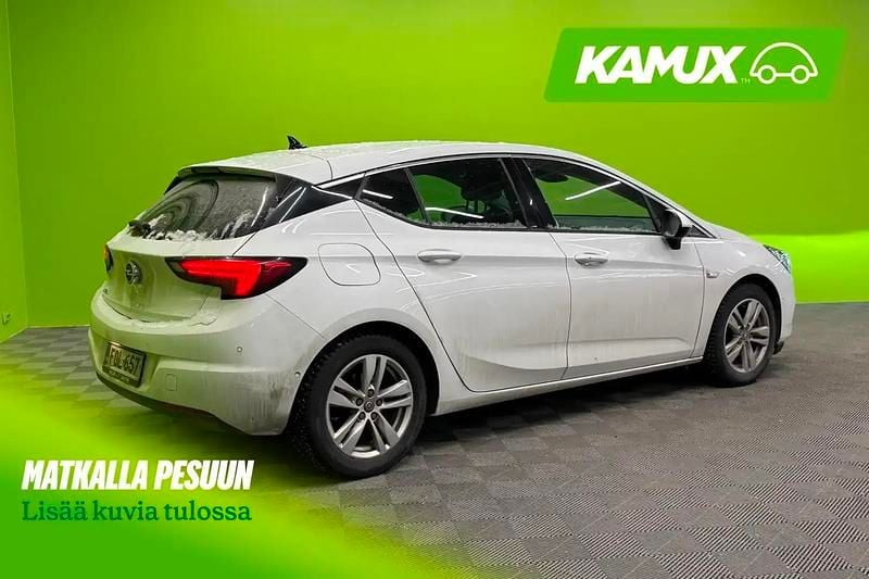 Käytetty Opel Astra Executive 131 HP (96 kW) 2020 Valkoinen Sedan