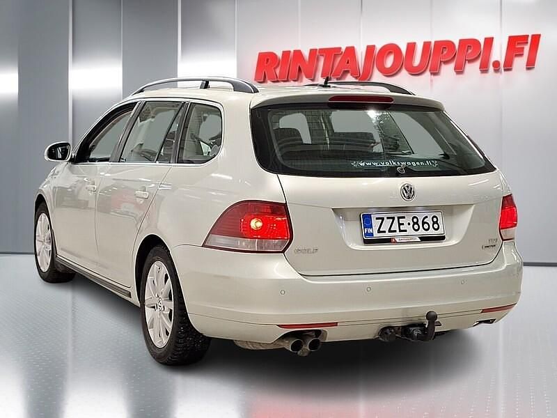 Käytetty VW Golf Comfortline 105 HP (77 kW) 2011 Hopea Farmari