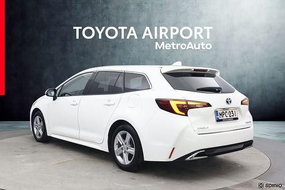 Käytetty Toyota Corolla Edition 140 HP (102 kW) 2023 Valkoinen Farmari