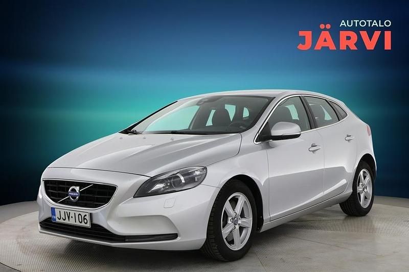 Käytetty Volvo V40 Business Edition 120 HP (88 kW) 2016 Harmaa Farmari
