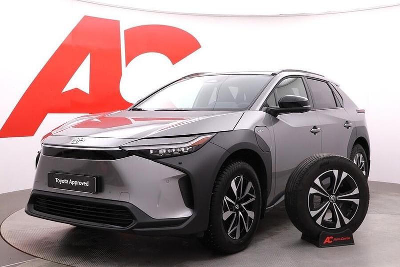 Käytetty Toyota bZ4X Edition 2025 Harmaa Katumaasturi