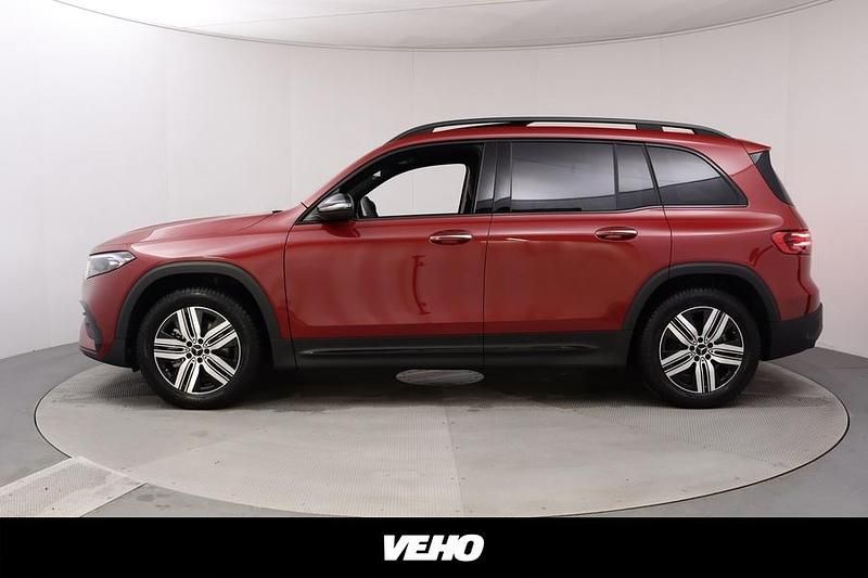 Käytetty Mercedes EQB300 Advanced Plus 167 kW (228 HP) 2024 Punainen Katumaasturi