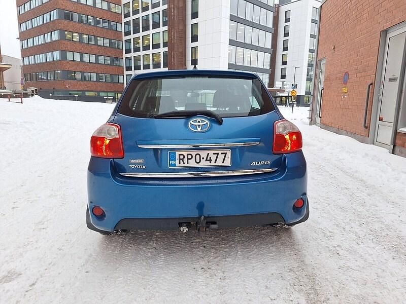 Käytetty Toyota Auris Sol 90 HP (66 kW) 2010 Sininen Viistoperä