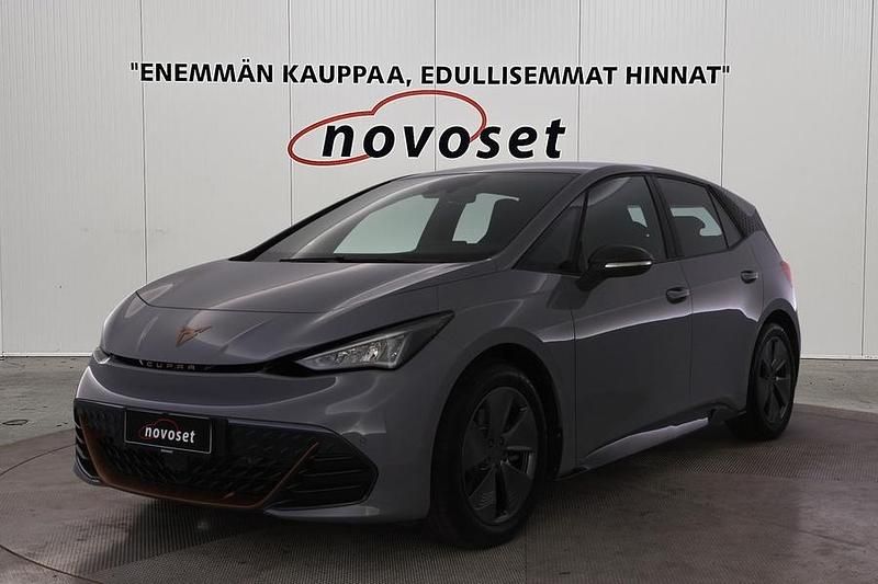 Harmaa Käytetty 2024 Cupra Born Viistoperä | 26 870 € (Hyvä tarjous) - Kuva 1/4