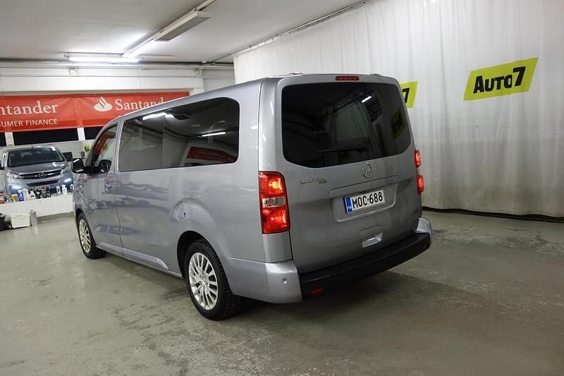 Käytetty Toyota Proace Verso Comfort 144 HP (105 kW) 2022 Harmaa Farmari