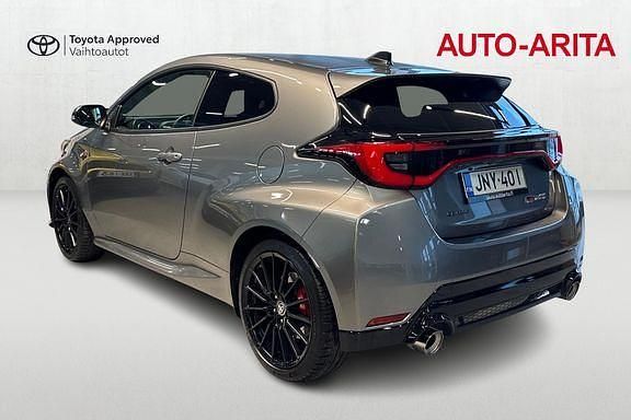 Käytetty Toyota Yaris Sport 276 HP (202 kW) 2025 Harmaa Viistoperä