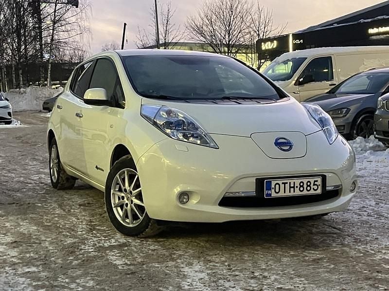Käytetty Nissan Leaf 80 kW (109 HP) 2012 Viistoperä