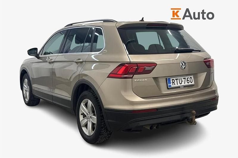 Käytetty VW Tiguan Comfortline 150 HP (110 kW) 2019 Ruskea (beige) Katumaasturi
